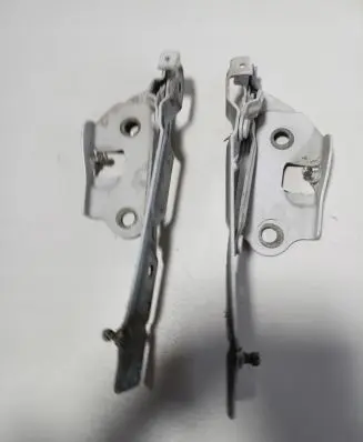 Dodge Challenger Tailgate hinge 