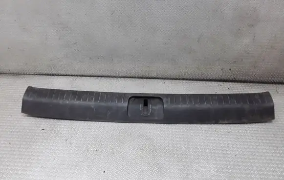 Chevrolet Orlando Trunk/boot sill cover protection 