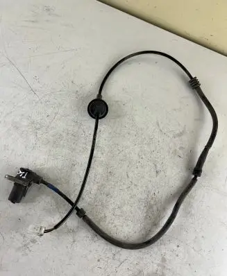 Toyota Land Cruiser (HDJ90) ABS brake wheel speed sensor