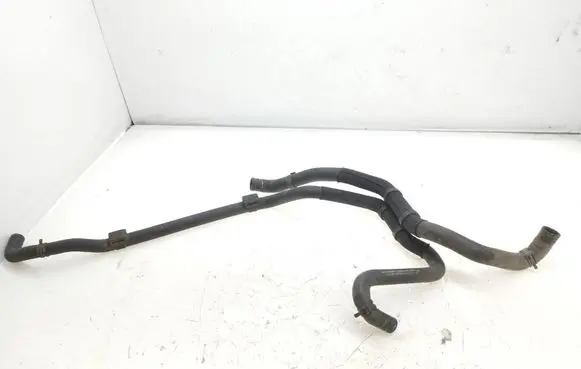 Volkswagen Touareg II Engine coolant pipe/hose 7P6122109B