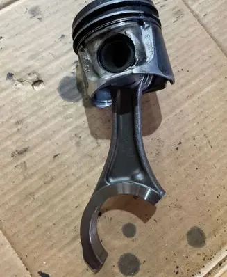 Infiniti FX Piston with connecting rod 10653