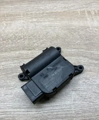 Volkswagen Golf VI Air flap motor/actuator 1K0907511J 0132801392