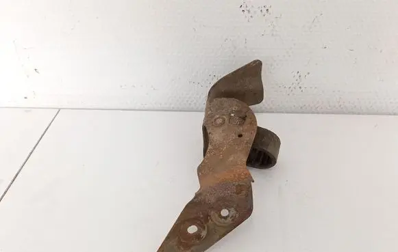 Mercedes-Benz E W212 Webasto auxiliary heater mount bracket A2124702894