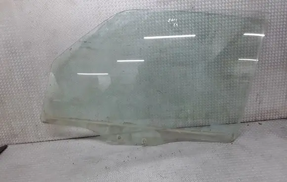 Mitsubishi Pajero Front door window glass four-door