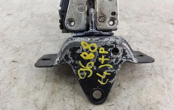 Renault Master III Rear door lock 8200661170