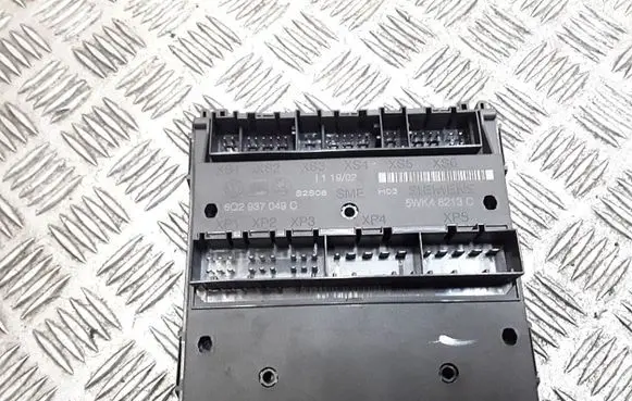 Volkswagen Polo Engine control unit/module 6q2937049c
