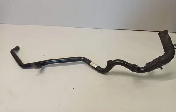 Engine coolant pipe/hose