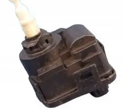Volkswagen Golf V Headlight level adjustment motor 1H0941295C