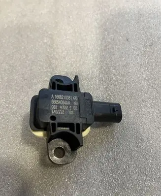 Mercedes-Benz ML W166 Airbag deployment crash/impact sensor A1668210351
