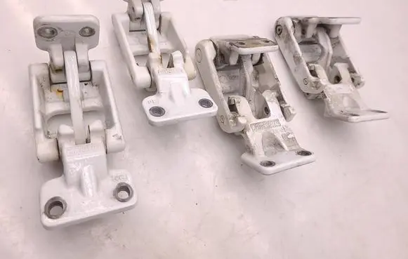 Mercedes-Benz Sprinter W907 W910 Loading door hinge set A9107406600 A9107406500 A9107406400