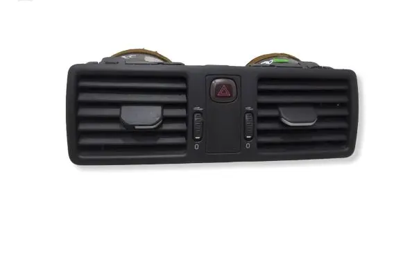 Volvo XC90 Dash center air vent grill 3409400