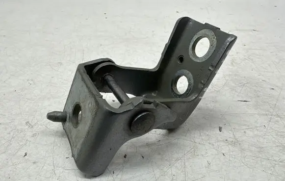 Opel Corsa F Front door lower hinge 