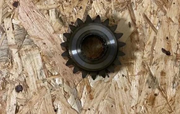 Volkswagen Touareg I Timing chain sprocket 
