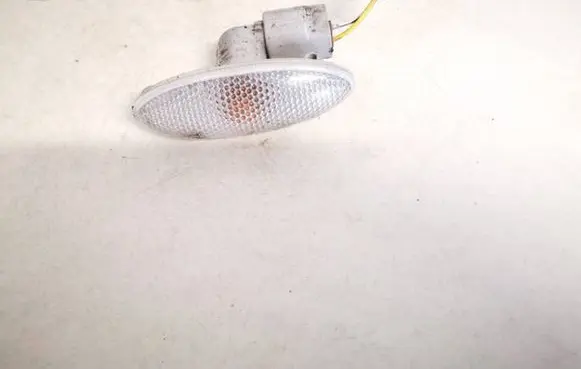 Toyota Verso Front fender indicator light