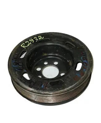 Volkswagen Golf IV Crankshaft pulley 06A105255F