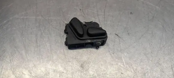 Mercedes-Benz C W203 Seat control switch 2108213751 03463810