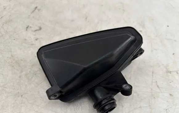 Mercedes-Benz E W211 Intake resonator A6421400087