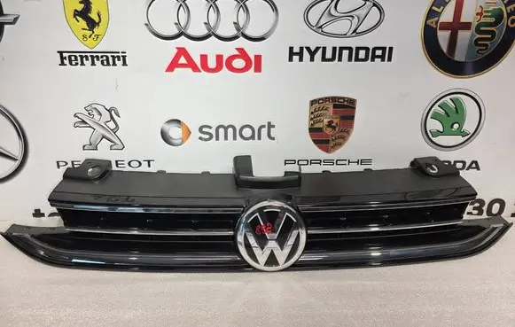 Volkswagen Golf Sportsvan Front bumper upper radiator grill 510853653H 510853651AN