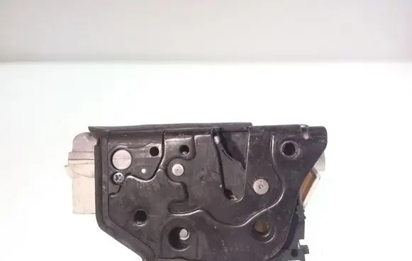 Audi Q7 4L Front door lock 3C1837015A