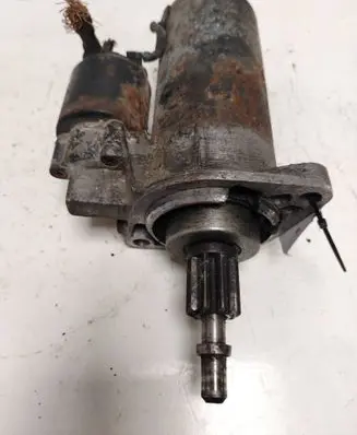 Volkswagen PASSAT B3 Starter motor 0331303147