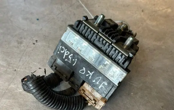 Renault Captur Battery relay fuse 