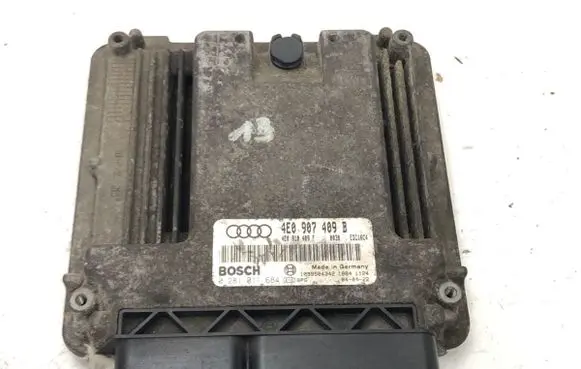 Audi A8 S8 D3 4E Engine control unit/module ECU 4E0907409B
