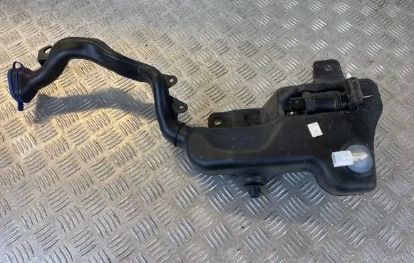 Mercedes-Benz A W176 Windshield washer fluid reservoir/tank A2468690020 1040723 170221