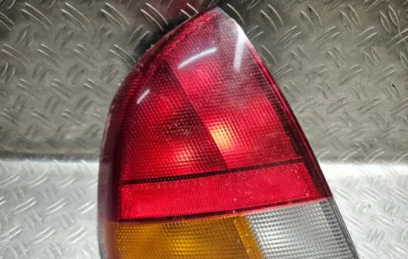 Mitsubishi Carisma Rear/tail lights 29210102 MB944543