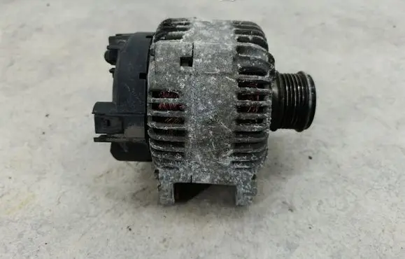 Volkswagen PASSAT B6 Generator/alternator 021903026L