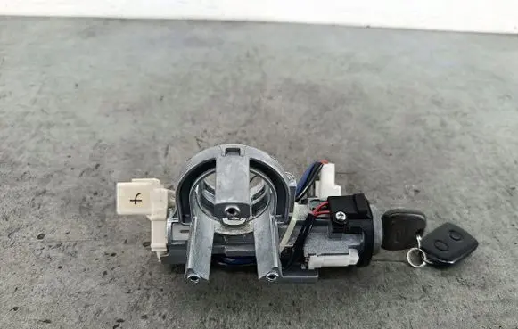 Daihatsu Cuore Ignition lock