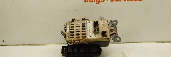 Subaru Impreza II Fuse box set JB200400