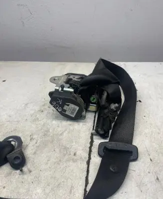 Volkswagen Crafter Front seatbelt 9068600285