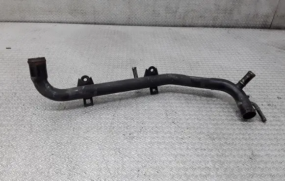 Audi A4 S4 B5 8D Engine coolant pipe/hose