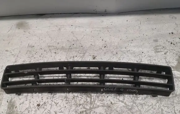 Volkswagen Golf IV Front bumper lower grill 1J0853677