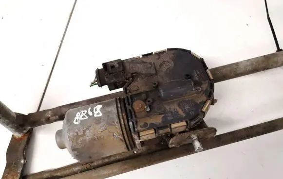 Skoda Octavia Mk2 (1Z) Wiper motor 1z1955119a 0390241754
