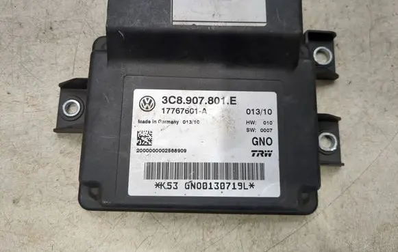 Volkswagen Golf V Airbag control unit/module 3C8907801E 17767601A