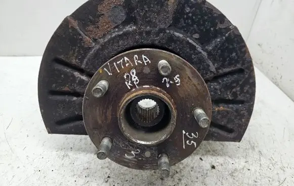 Suzuki Grand Vitara II Front wheel hub