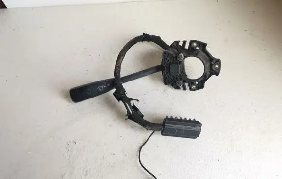 Mercedes-Benz E W124 Wiper control stalk 1245400745 01910982 SAEQ79