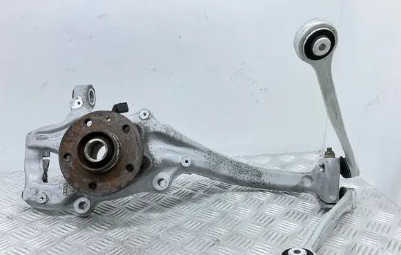Audi A7 S7 4G Front wheel hub 8K0407257 4G0407241C