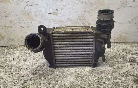 Skoda Octavia Mk2 (1Z) Intercooler radiator 1J0145803N