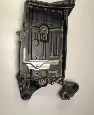Volkswagen Jetta USA Battery tray 5Q0915331K 5Q0915321J