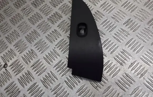 Mercedes-Benz Vito Viano W638 Quarter vent window switch A2037270228