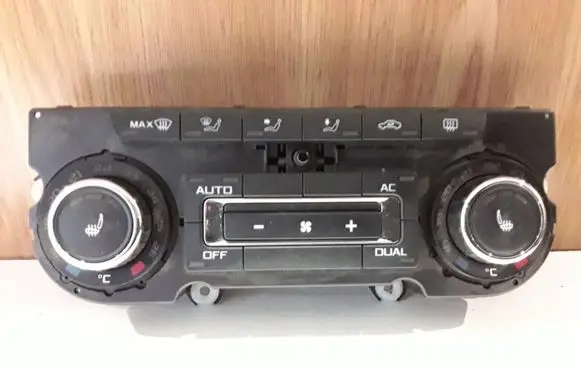Skoda Octavia Mk2 (1Z) Climate control unit 3T0907044AC