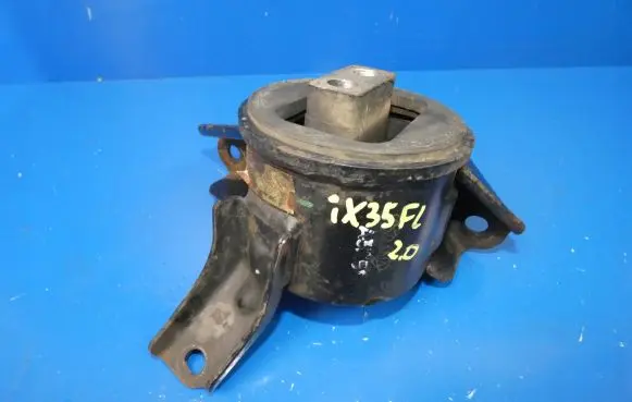 Hyundai ix35 Engine mount bracket