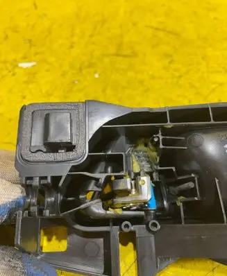 Peugeot 308 Front door interior handle 311337