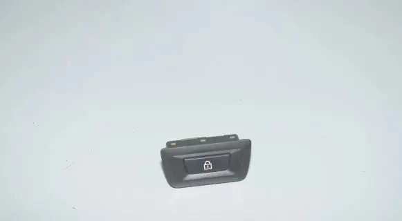 BMW 6 F06 Gran coupe Tailgate/boot open switch button 9275120 61319275120 9162644