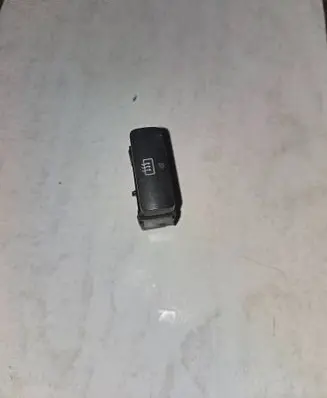 Toyota Corolla Verso E121 Windscreen/window heater switch 15A410