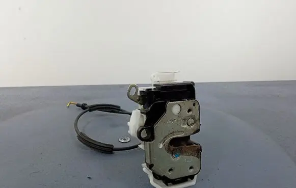 Ford Ka Front door lock 51794337