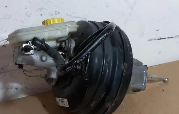 Audi A8 S8 D3 4E Brake booster 4E2612105D