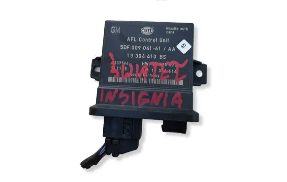 Opel Insignia A Light module LCM 13304410